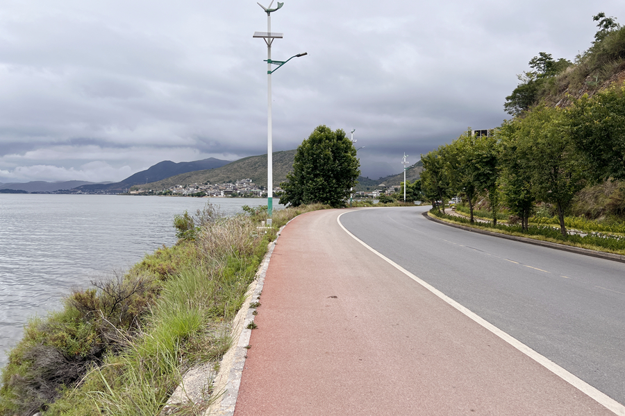环海东路缺少护栏点2
