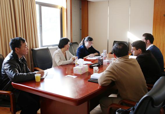 座谈会现场 座谈会现场